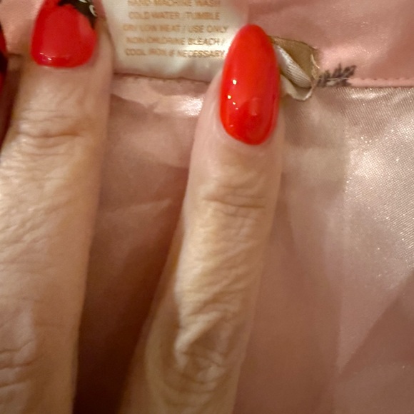 Sensara vintage Floral Satin Robe in Pink - Picture 6 of 6